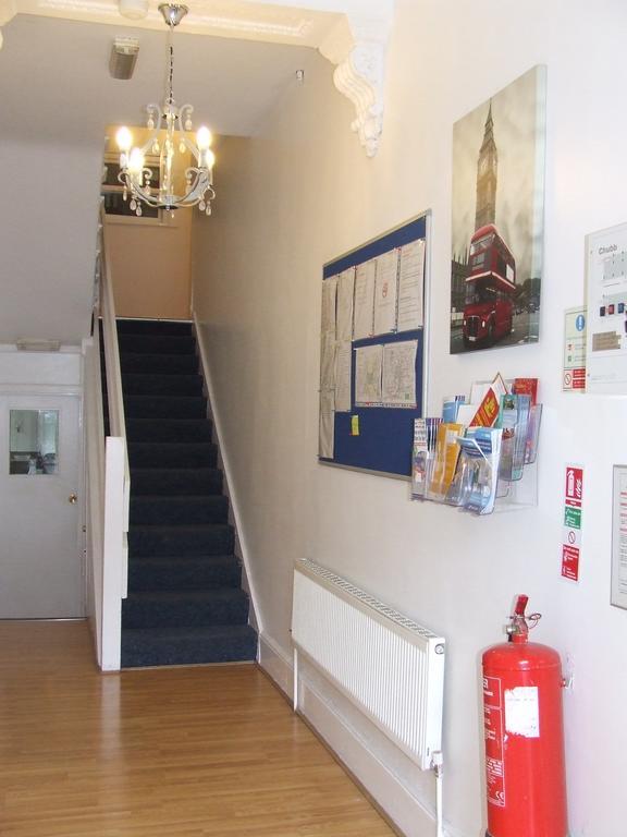 Cedars House Hotel Croydon Dış mekan fotoğraf