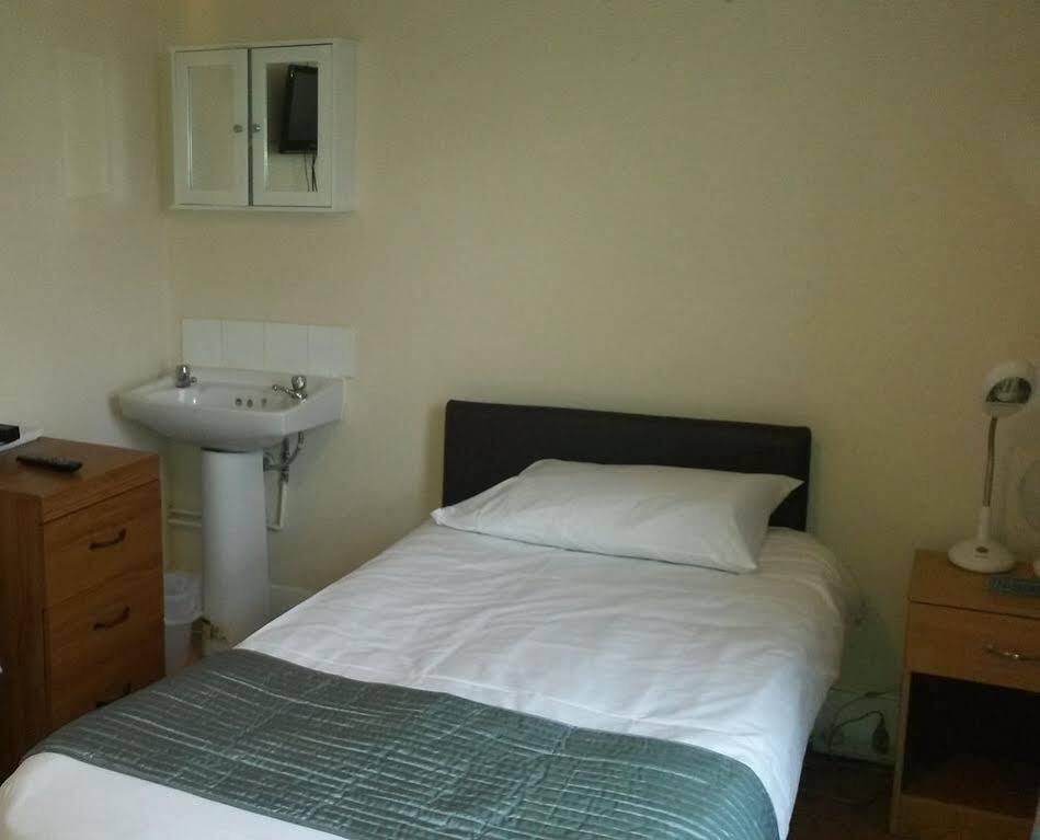 Cedars House Hotel Croydon Dış mekan fotoğraf